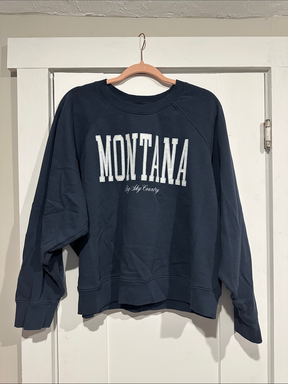 Old Navy Crewneck Sweatshirt - Women's